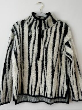Anthropologie Cindy Eyelash Half Zip Pullover, Animal Print – Medium